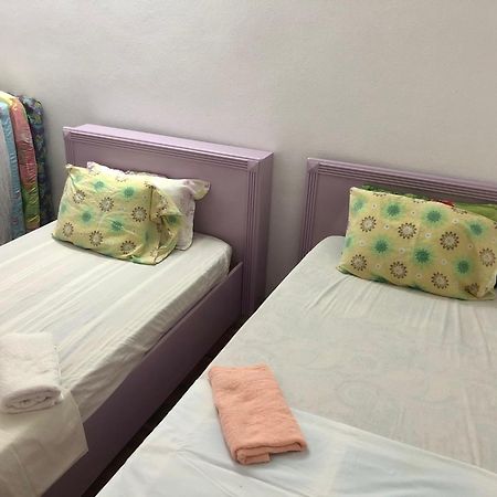 Batu Ferringhi Bayu Emas Apartment Екстериор снимка