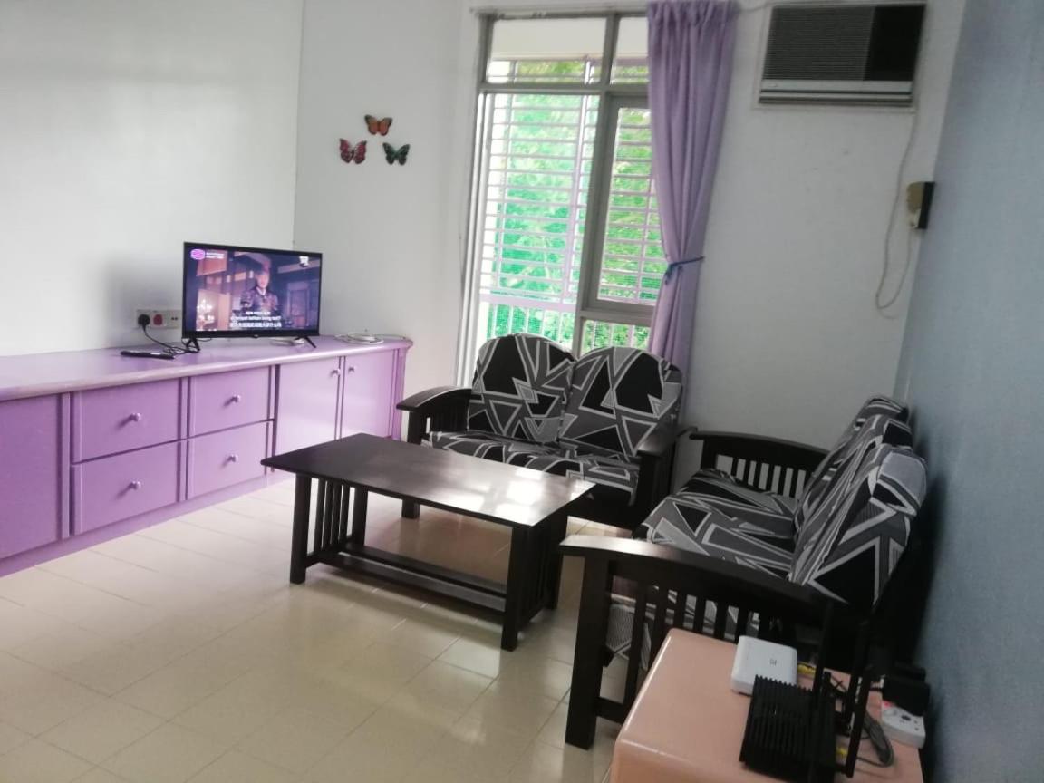 Batu Ferringhi Bayu Emas Apartment Екстериор снимка
