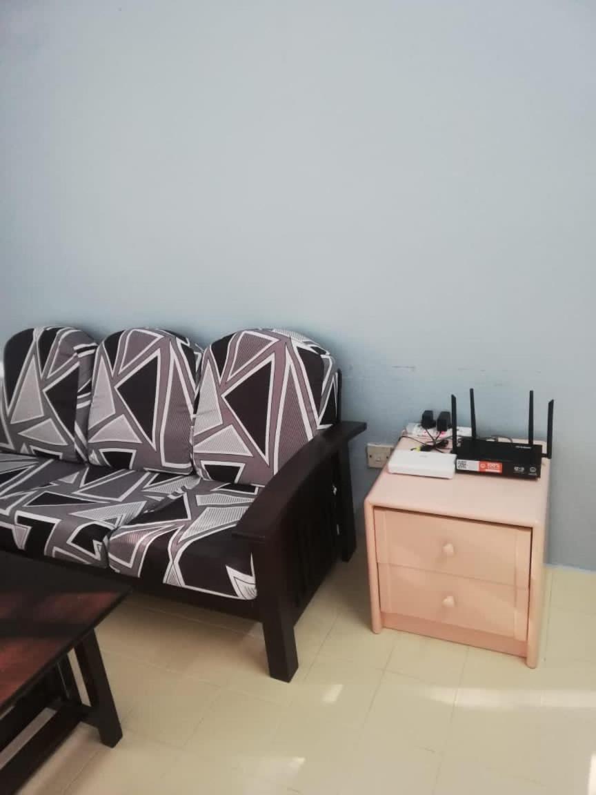 Batu Ferringhi Bayu Emas Apartment Екстериор снимка