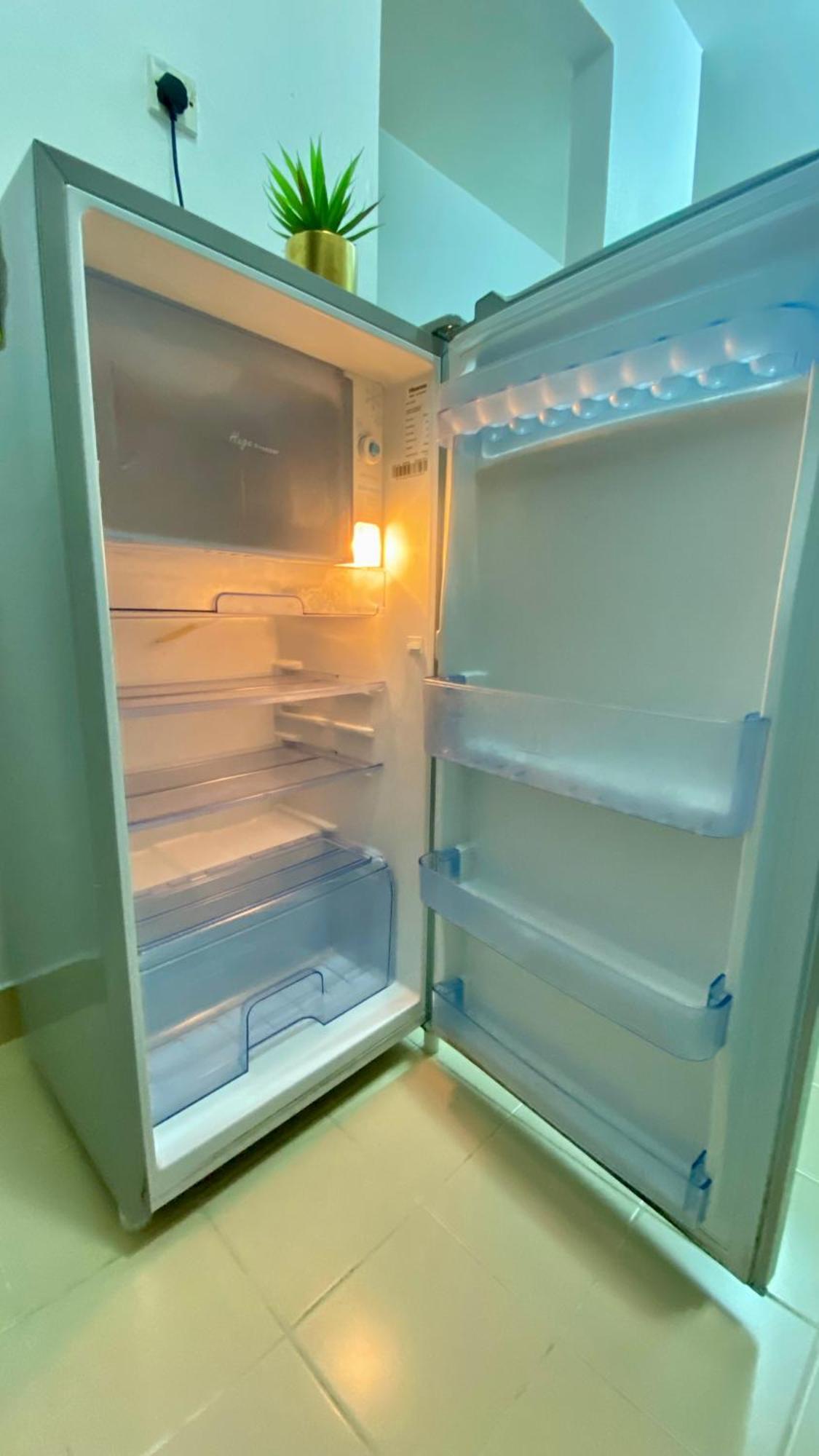 Batu Ferringhi Bayu Emas Apartment Екстериор снимка