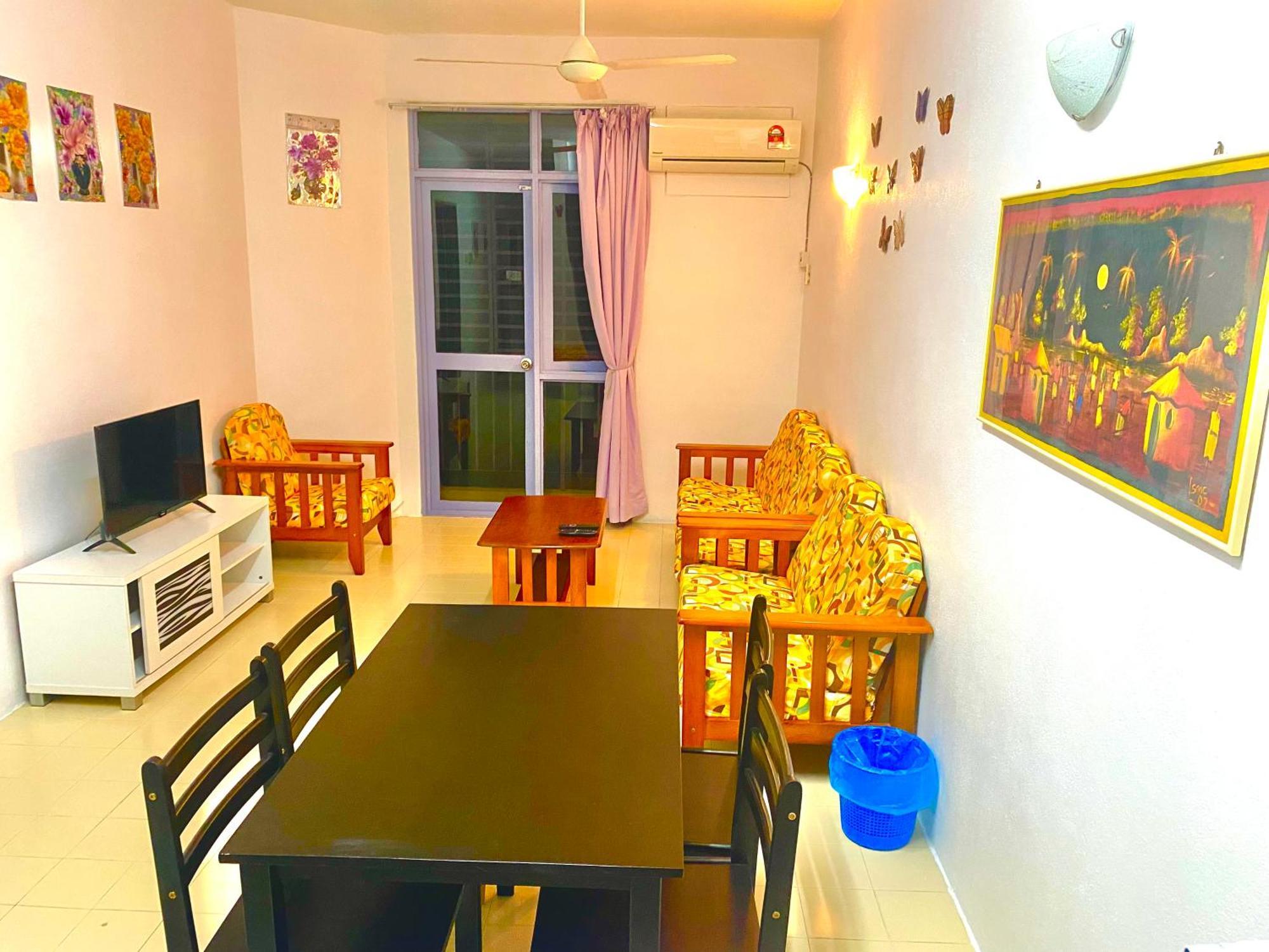 Batu Ferringhi Bayu Emas Apartment Екстериор снимка