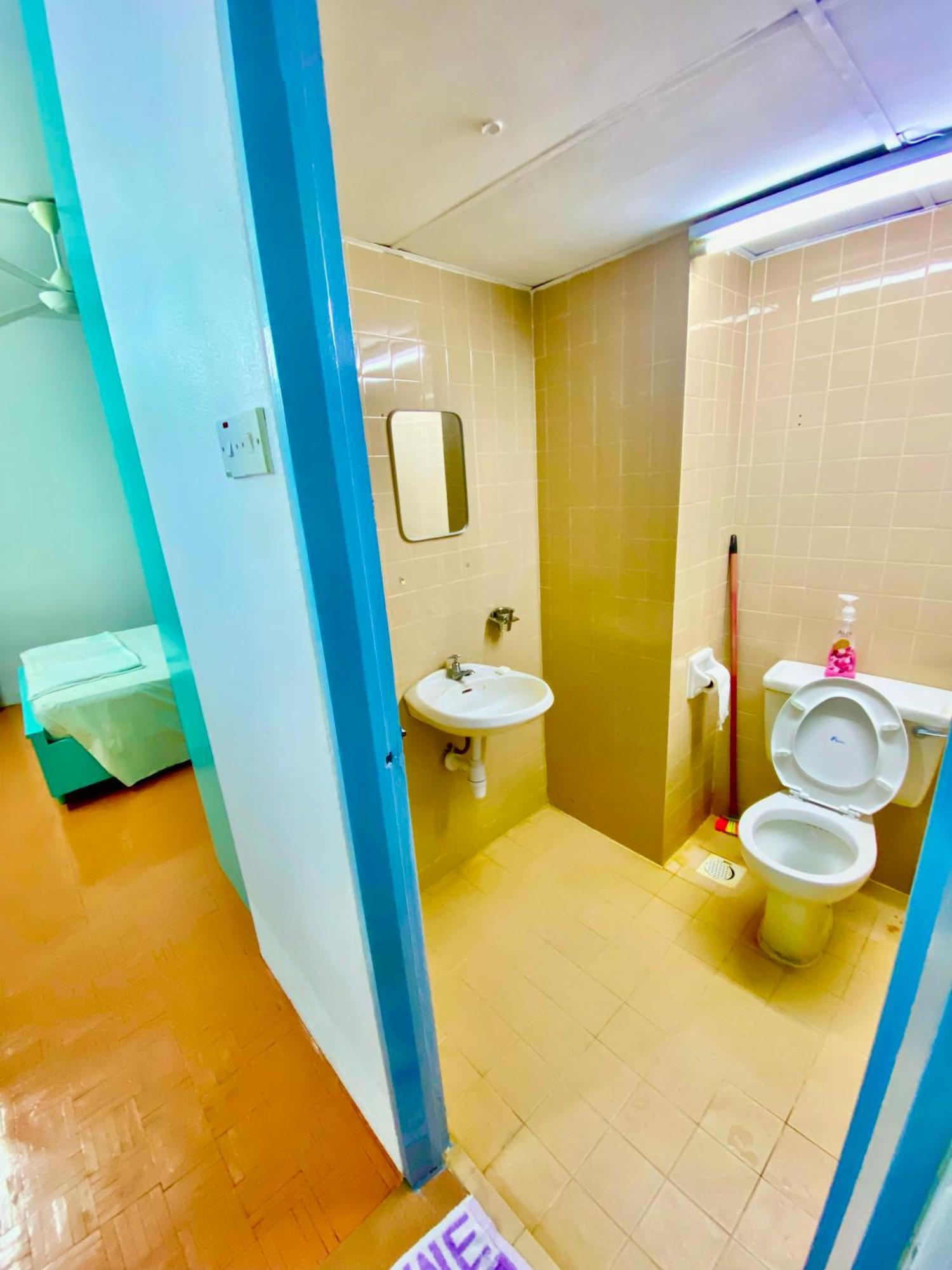 Batu Ferringhi Bayu Emas Apartment Екстериор снимка