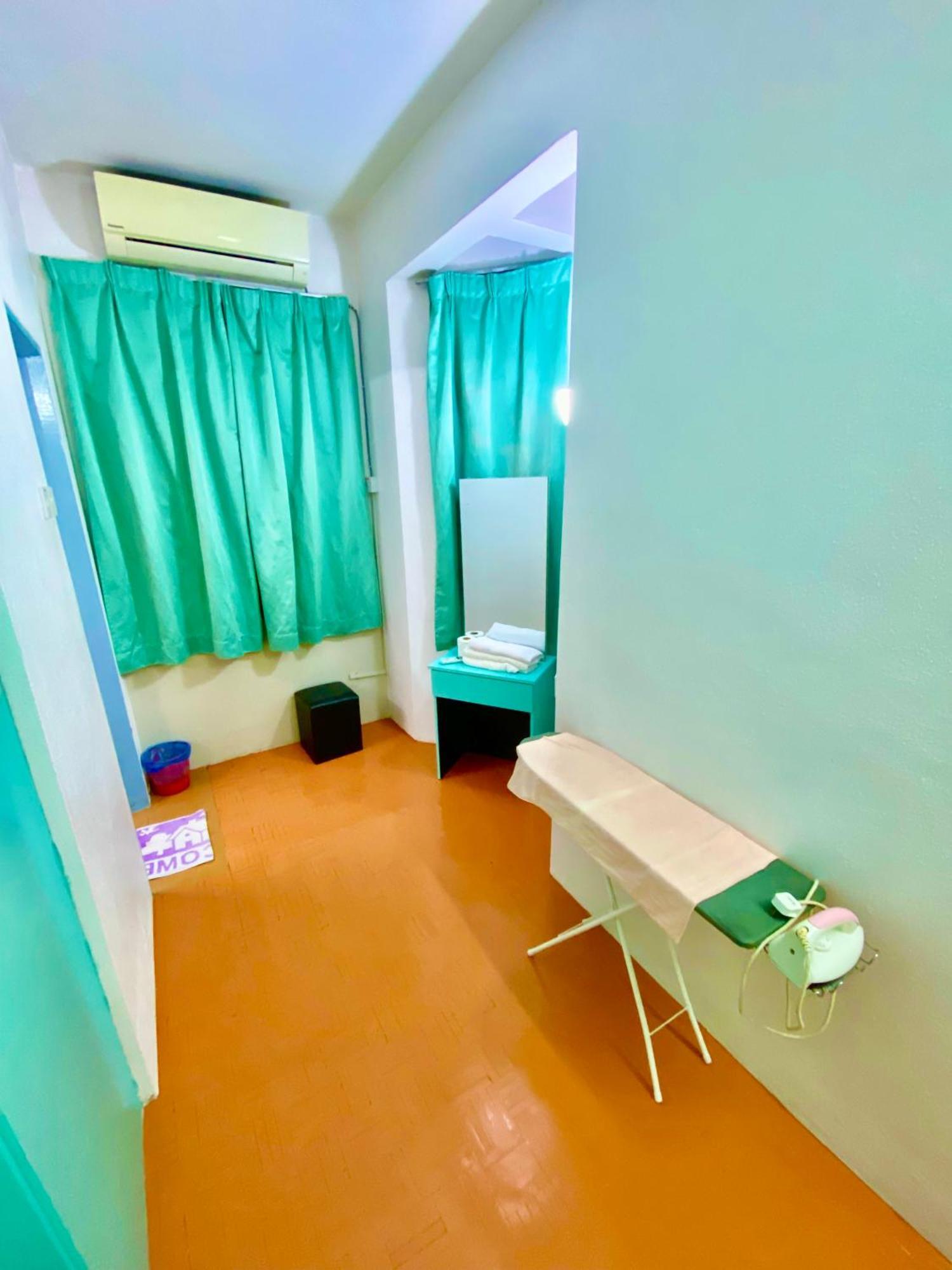Batu Ferringhi Bayu Emas Apartment Екстериор снимка